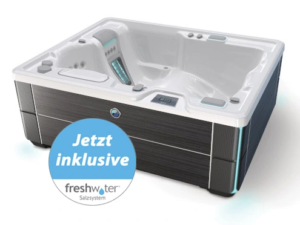 Foto eines Whirlpool mit einer Blackwood Außenverkleidung und mit einer Wanne in Alpinweiß